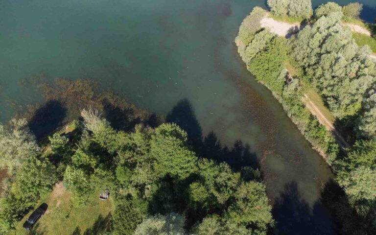 vue drone poste 14 étang tronc du chêne cap nature